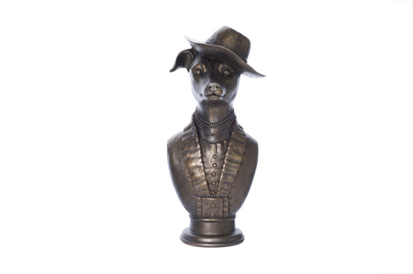 Buste geelkoper polyresin 15,3 x 14,7 x H31,7 cm hond hoed