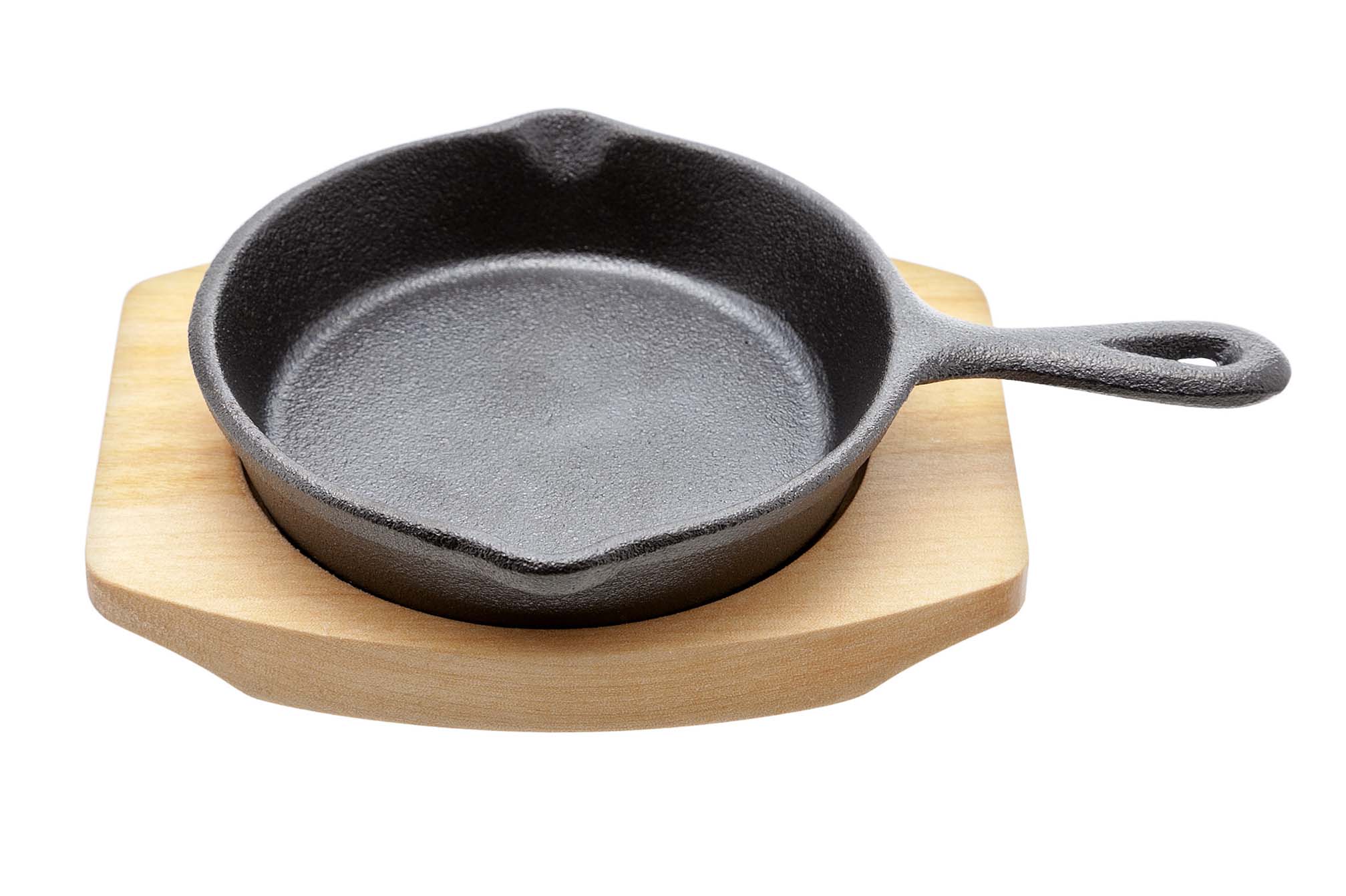 Gietijzeren pan zwart 10 cm op houten plankje