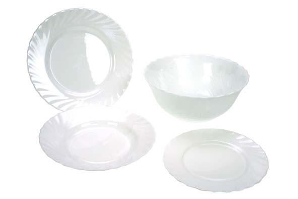 Trianon servies set van 19 witte opalen